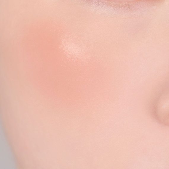 B. BY BANILA ROMANTIC BLUSH LIP & CHEEK 13 CREAM CORAL