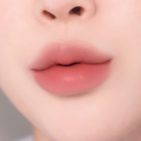 B. BY BANILA ROMANTIC BLUSH LIP & CHEEK 13 CREAM CORAL